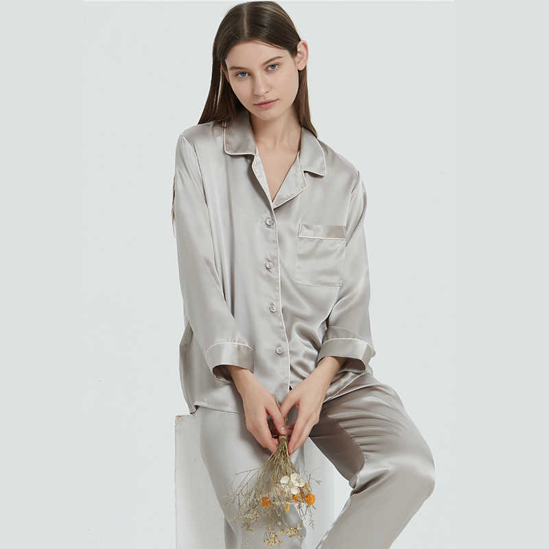 Luxury mulberry silk pajama sets women elegancen long sleeve noble pyjamas mujer natural silk sexy red women sleepwear Q0706, Woman- sapphire blue
Luxury mulberry silk pajama sets women elegancen long sleeve noble pyjamas mujer natural silk sexy red women sleepwear Q0706, Woman- sapphire blue