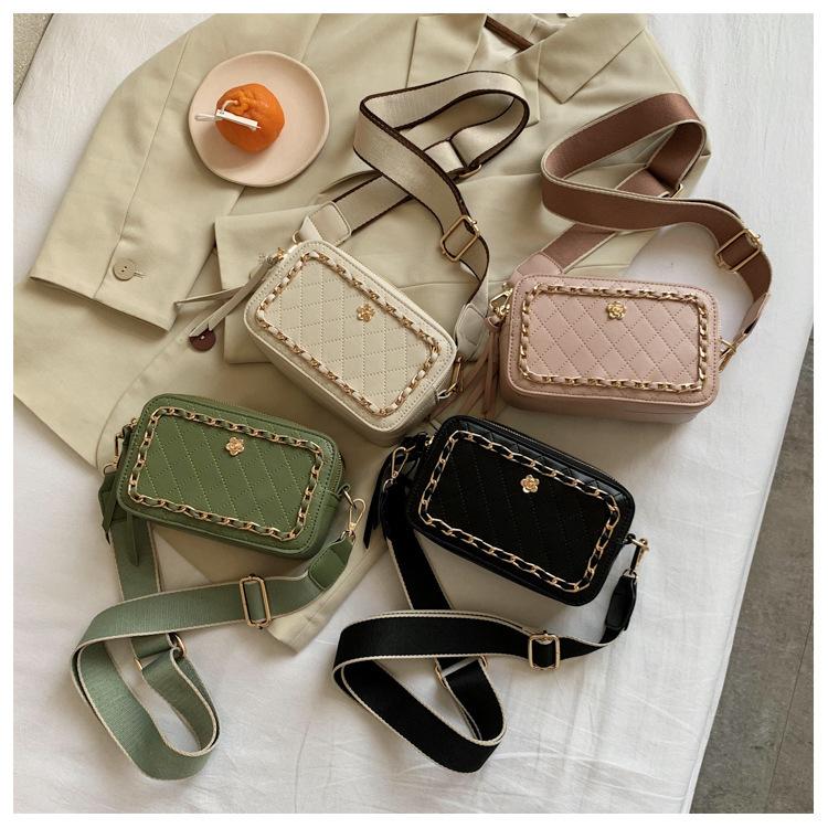 Textured versatile women's spring/summer 2021 new Korean fashion broadband messenger bag Western style single shoulder handbag, Beige
Textured versatile women's spring/summer 2021 new Korean fashion broadband messenger bag Western style single shoulder handbag, Beige