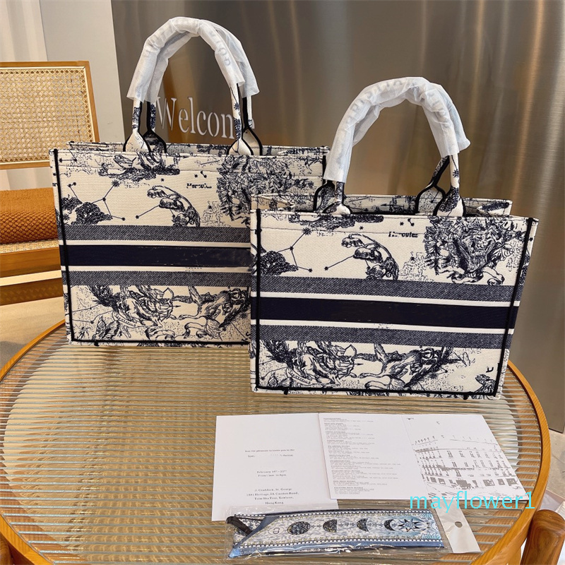 2021original embroidery quality luxury designer bag double-sided flower change ladies clutch leopard embroidered tiger pattern large-capacit, With box
2021original embroidery quality luxury designer bag double-sided flower change ladies clutch leopard embroidered tiger pattern large-capacit, With box