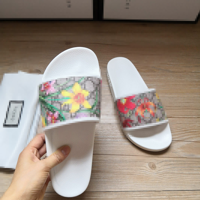 Slippers Men Rubber Slide sandals Designer Slides High Quality Causal Non-Slip Slidess Summer Flip Flops Slipper, 03
Slippers Men Rubber Slide sandals Designer Slides High Quality Causal Non-Slip Slidess Summer Flip Flops Slipper, 03