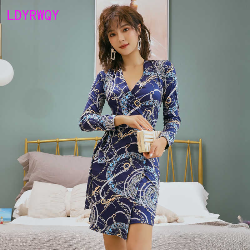 autumn Korean temperament V-neck tie waist stylish wrap vintage dress female 210603, Blue
autumn Korean temperament V-neck tie waist stylish wrap vintage dress female 210603, Blue