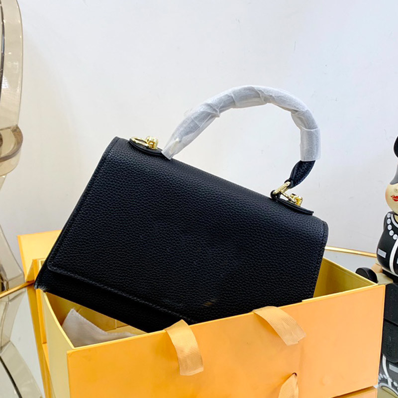 Handbag Women Luxurys Designers Bag 2021 Shoulder Bags High Quality Tote Plain Cover Fashion Letter Detachable Strap Golden Hardware Interio, No bags;make up the difference
Handbag Women Luxurys Designers Bag 2021 Shoulder Bags High Quality Tote Plain Cover Fashion Letter Detachable Strap Golden Hardware Interio, No bags;make up the difference