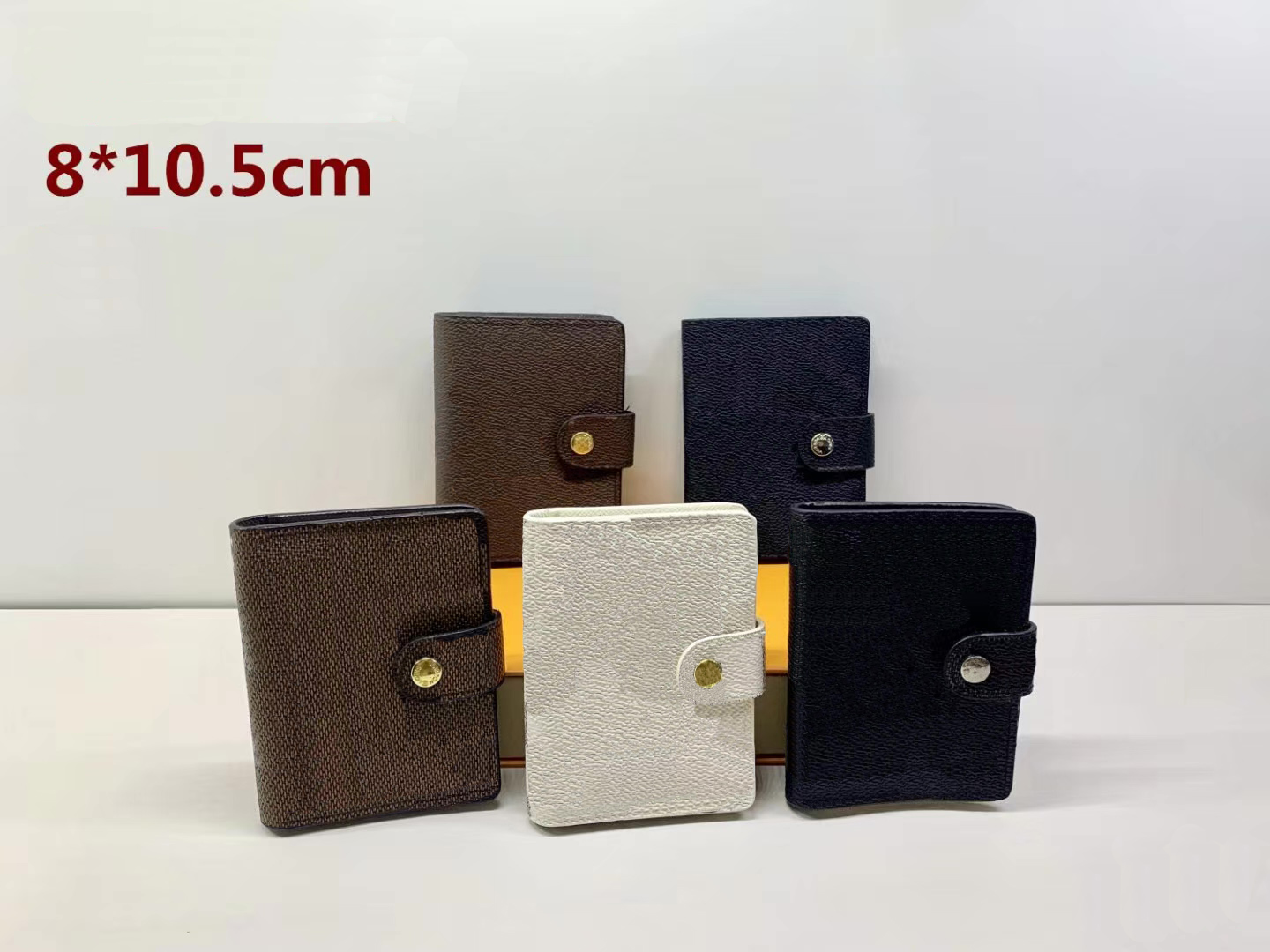 2021 Men and Women Unisex Classic Buckle Portable Business Card Holder Pocket Fashion Mini Credit bag, Brown;gray
2021 Men and Women Unisex Classic Buckle Portable Business Card Holder Pocket Fashion Mini Credit bag, Brown;gray