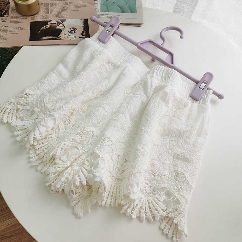 Women Elastic Waist Mini Shorts Fashion Summer Beach Hollowing Embroidery Beach Ssexy Hort Shorts Femme 210611