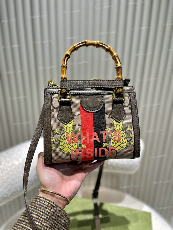 Designer 2022 New Fashion Diana Bamboo Handbags Tote Crossbody Brown Letter Bags Pineapple Printed Luxurys Shoulder Bag wallet Purse hobo Handbag
Designer 2022 New Fashion Diana Bamboo Handbags Tote Crossbody Brown Letter Bags Pineapple Printed Luxurys Shoulder Bag wallet Purse hobo Handbag