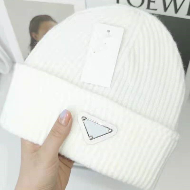 Luxury Knitted Hat Designer Beanie Cap Mens Fitted Hats Unisex Cashmere Letters Casual Skull Caps Outdoor Fashion High Quality 11 Colors, Black
Luxury Knitted Hat Designer Beanie Cap Mens Fitted Hats Unisex Cashmere Letters Casual Skull Caps Outdoor Fashion High Quality 11 Colors, Black