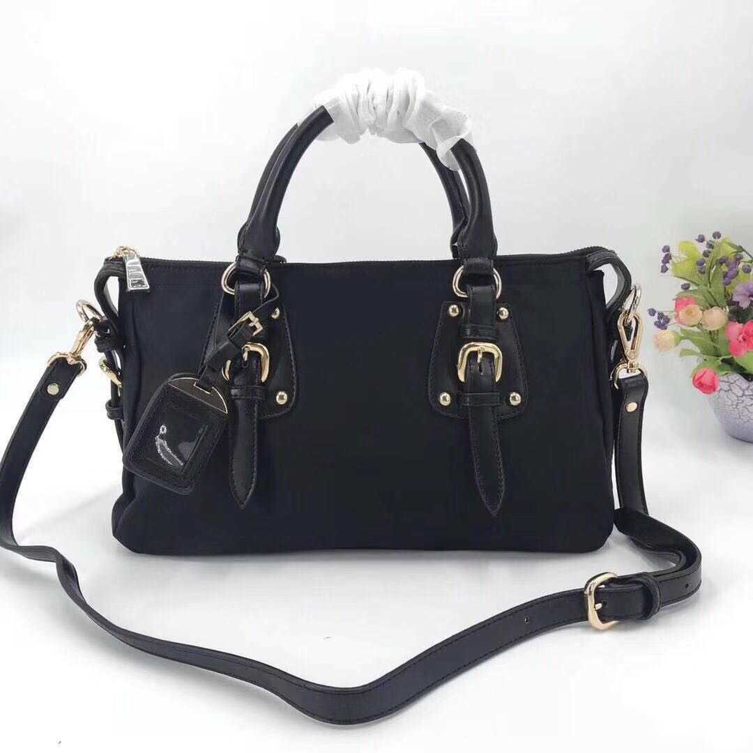 CLASSIC FLOWER Wholesale canvas messenger for waterproof women cowhide leather classic hand shoulder Tote handbags presbyopic purse
CLASSIC FLOWER Wholesale canvas messenger for waterproof women cowhide leather classic hand shoulder Tote handbags presbyopic purse