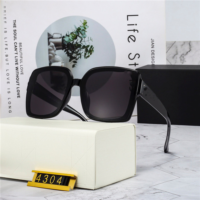 fashion sunglasses top quality sun glasses for man woman polarized UV400 lenses leather case cloth box accessories, everything!, White;black
fashion sunglasses top quality sun glasses for man woman polarized UV400 lenses leather case cloth box accessories, everything!, White;black