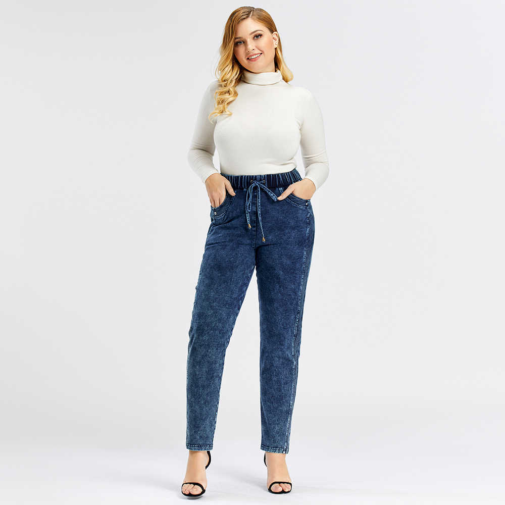LIH HUA Women's Plus Size Casual Jeans high flexibility 210922