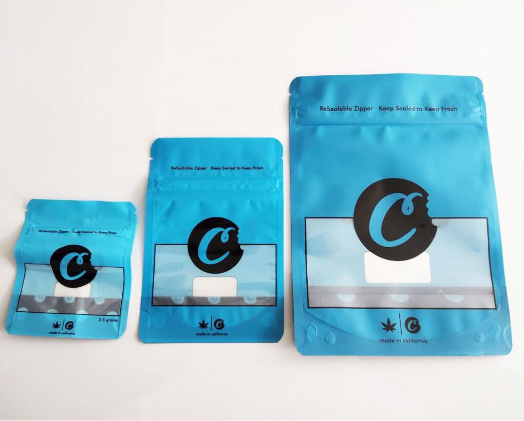 New28G Blue COOKIES California SF8th 3.5g Mylar Childproof Bags 420 Packaging Connected Cookies Bag Size 7g 28g 3.5g-1/8 Bags free DHL Fedex
New28G Blue COOKIES California SF8th 3.5g Mylar Childproof Bags 420 Packaging Connected Cookies Bag Size 7g 28g 3.5g-1/8 Bags free DHL Fedex