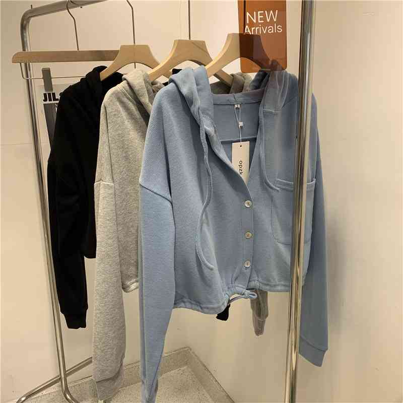 Western style short sweater 2021 spring and autumn new open navel small shell button Hooded Jacket casual jacket, Gray
Western style short sweater 2021 spring and autumn new open navel small shell button Hooded Jacket casual jacket, Gray