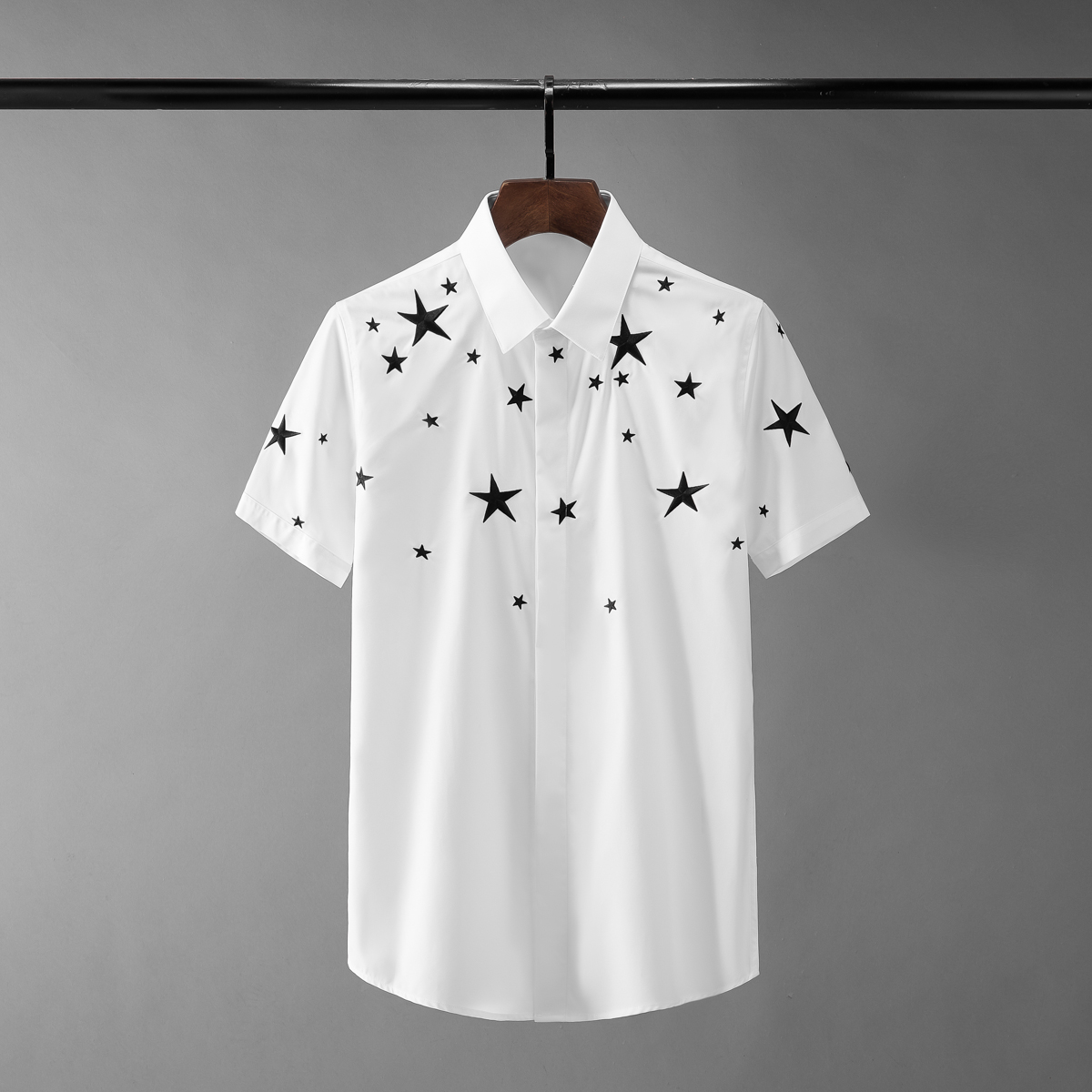 New Solid Color Mens Shirts Luxury Pentagram 3d Embroidery Short Sleeve Party Mens Dress Shirts Slim Fit Casual Male Shirts, White;black
New Solid Color Mens Shirts Luxury Pentagram 3d Embroidery Short Sleeve Party Mens Dress Shirts Slim Fit Casual Male Shirts, White;black