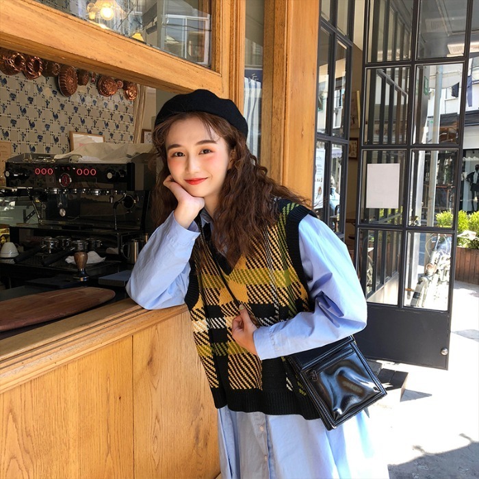 SHENGPALAE 2021 V Collar Sleeveless Knitted Women Tops 3 Colors Patchwork Plaid Loose Big Size Korean Female Vest FU054 210308