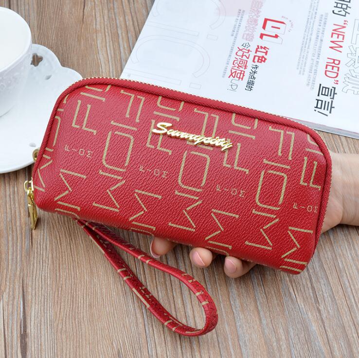Factory wholesale women handbag printed womens hand purse elegant atmosphere shell long wallet trend contrast leather mobile phone bag, Red(boutique box)
Factory wholesale women handbag printed womens hand purse elegant atmosphere shell long wallet trend contrast leather mobile phone bag, Red(boutique box)