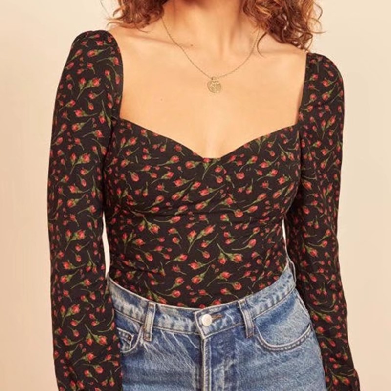 2021 Vintage France Retro Long Puff Sleeve Red Rose Print Shirt Women Black Slim Waist Short Blouse Girls Tops, White
2021 Vintage France Retro Long Puff Sleeve Red Rose Print Shirt Women Black Slim Waist Short Blouse Girls Tops, White