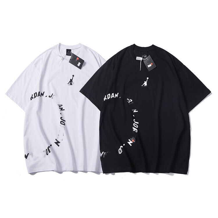 Fashion new luxury designer men's T-shirts short sleeve casual comfort cotton air permeability black and white optional 666696
Fashion new luxury designer men's T-shirts short sleeve casual comfort cotton air permeability black and white optional 666696