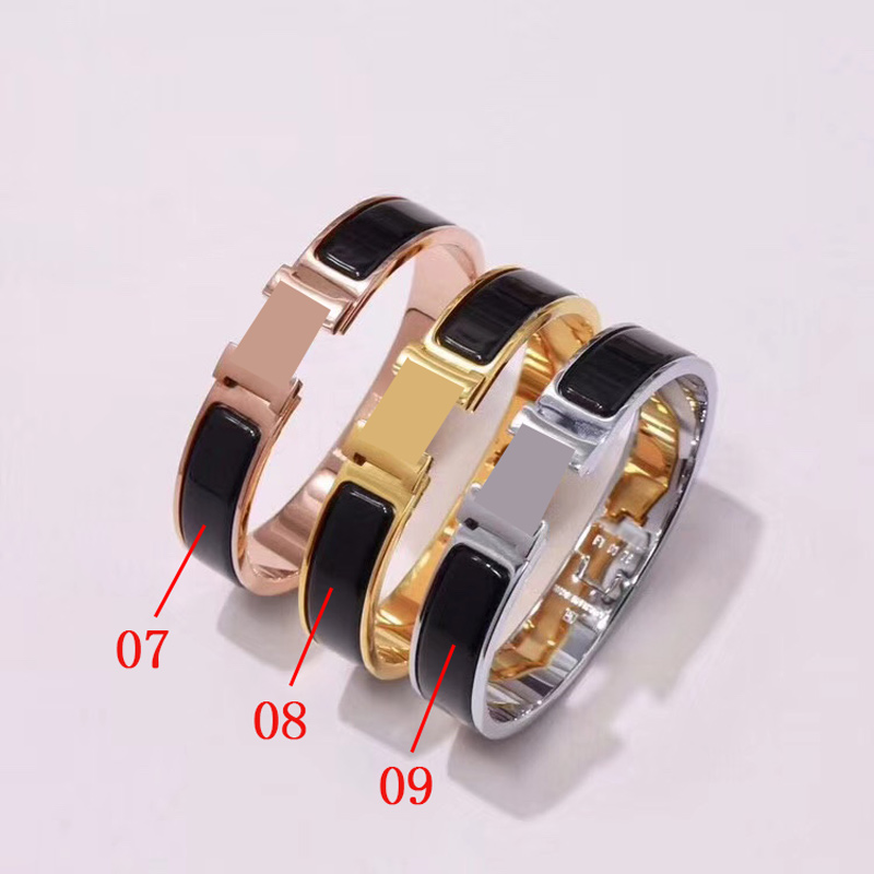 High Quality Fashion Copper H Enamel Gold Bangle For Women Designer Luxury Jewelry Women's And Men's Sterling Silver Charm Bracelet With Original Box
High Quality Fashion Copper H Enamel Gold Bangle For Women Designer Luxury Jewelry Women's And Men's Sterling Silver Charm Bracelet With Original Box