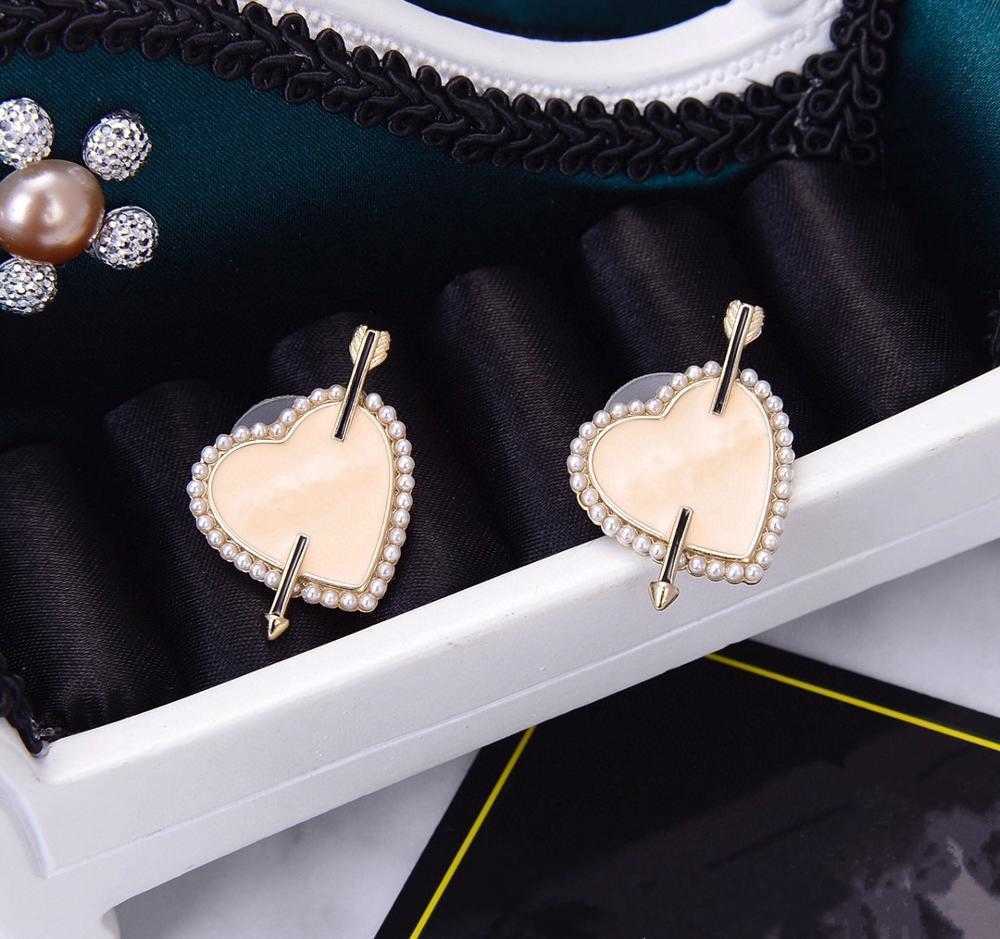 Hot New Design Gold Color Jewelry Narrow Heart Vitage Earrings Flower Earrings Luck Heart Design Wedding Party Stud Earrings
Hot New Design Gold Color Jewelry Narrow Heart Vitage Earrings Flower Earrings Luck Heart Design Wedding Party Stud Earrings
