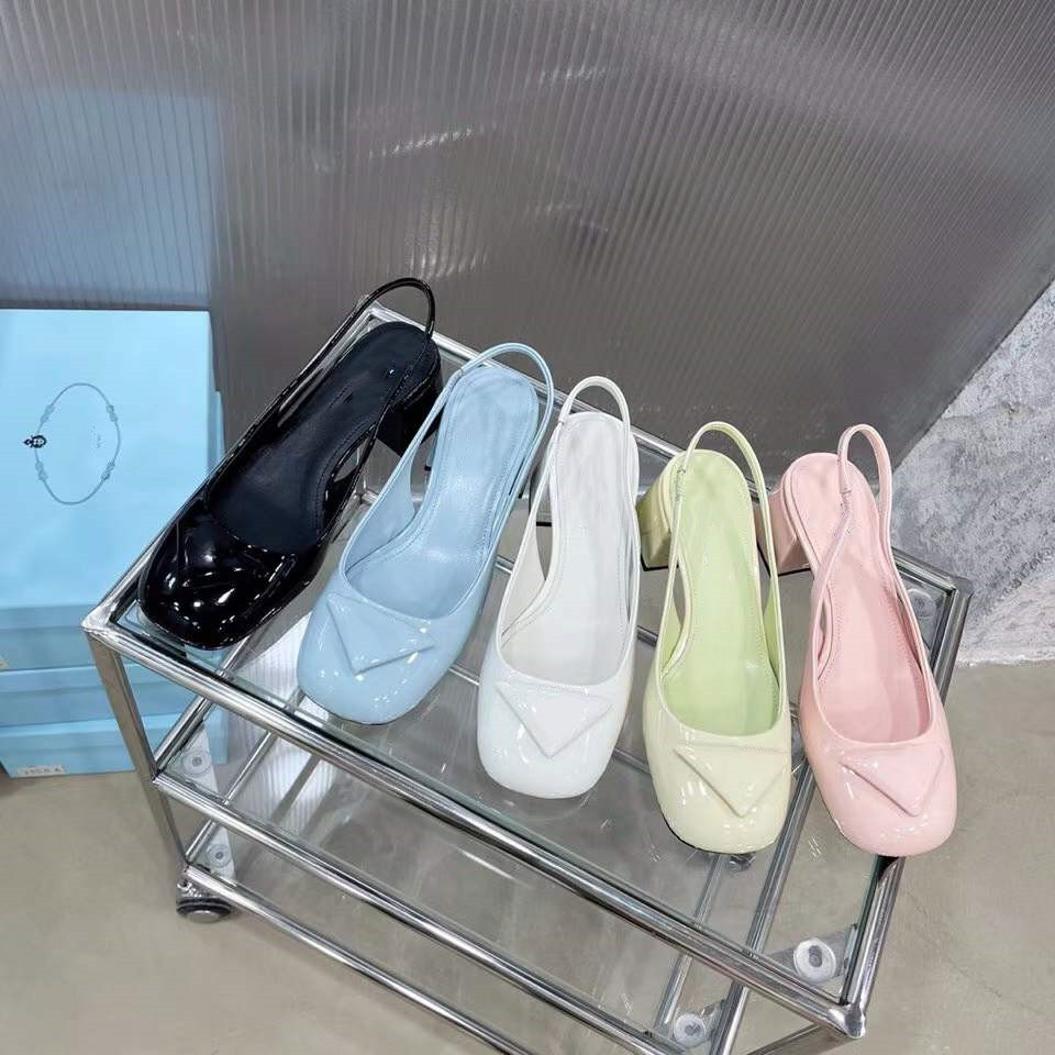 2022 latest designer shoes women's sandals shoes stiletto middle heel exquisite craft pointed design luxury leather material great quality version size for 35-40, White
2022 latest designer shoes women's sandals shoes stiletto middle heel exquisite craft pointed design luxury leather material great quality version size for 35-40, White