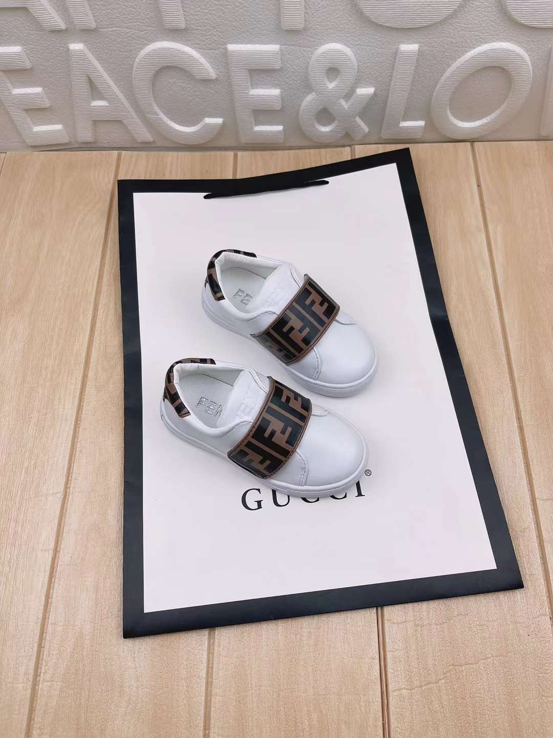 kid fashion shoe white girl sport running sneakers shoes black genuine leather baby boys soccer boots sneaker eu 26-35
kid fashion shoe white girl sport running sneakers shoes black genuine leather baby boys soccer boots sneaker eu 26-35