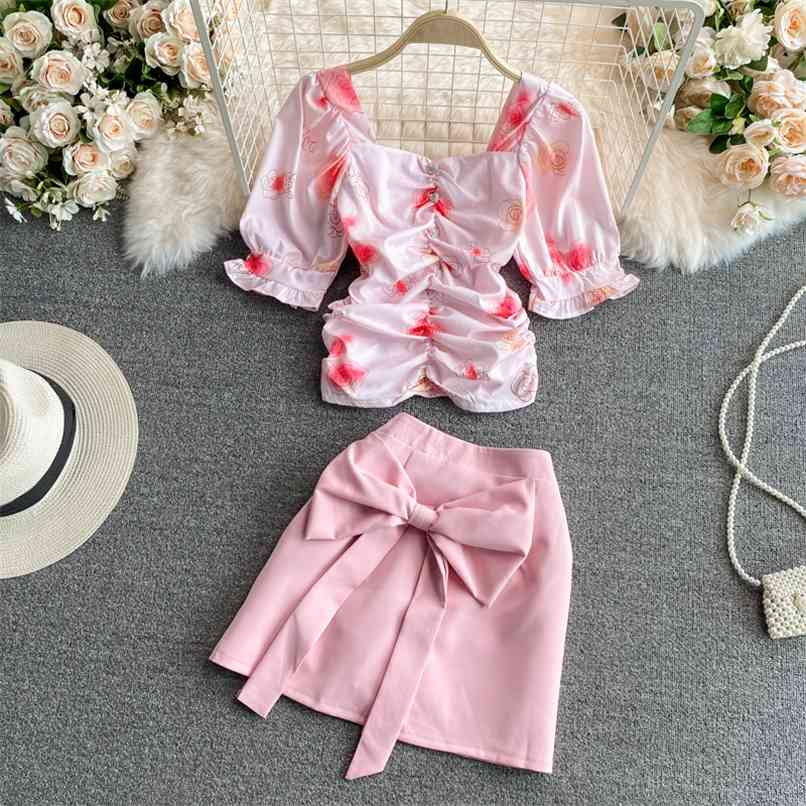 Plus Size Pink Printted Suits Women Summer Sweet Puff sleeve Square collar Beaded Blouse Bow knot half skirt 2 piece sets 210602, Only tops
Plus Size Pink Printted Suits Women Summer Sweet Puff sleeve Square collar Beaded Blouse Bow knot half skirt 2 piece sets 210602, Only tops