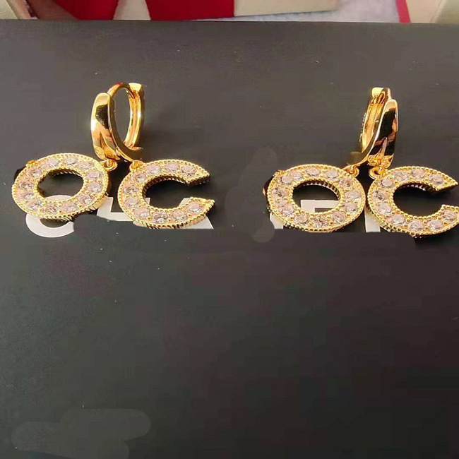 Xiangjiaxiaoxiangfeng double-C Diamond Earrings 2021 new fashion Korean temperament net red earrings female Earrings2
Xiangjiaxiaoxiangfeng double-C Diamond Earrings 2021 new fashion Korean temperament net red earrings female Earrings2