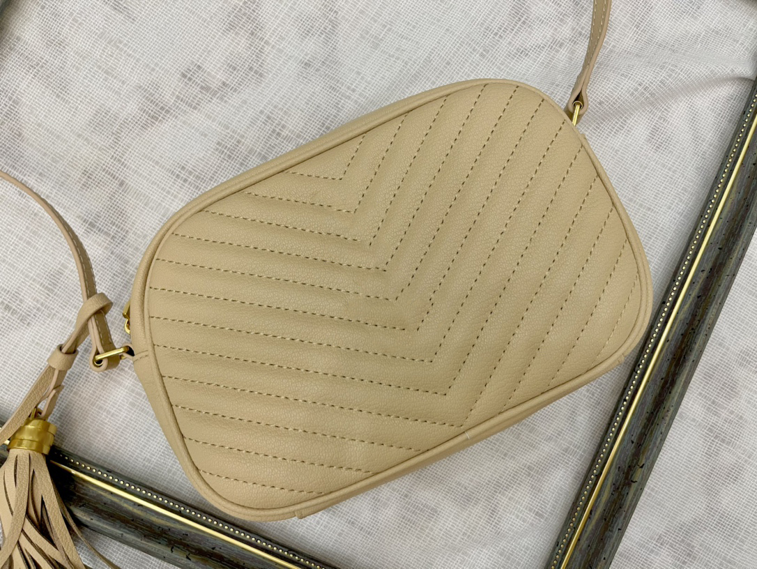 Handbag Women Luxurys Designers Bags top 5A quality Black calfskin Leather crossbody purses shouler handbags Lou Tassel Camera Bag c3bK#
Handbag Women Luxurys Designers Bags top 5A quality Black calfskin Leather crossbody purses shouler handbags Lou Tassel Camera Bag c3bK#