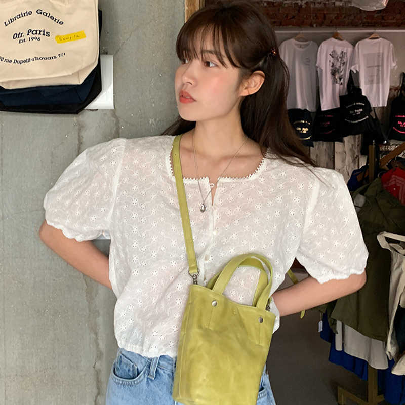 Korejpaa Women Shirt Summer Korean Chic Retro Age-Reducing Square Neck Lace Hollow Embroidery Stitching Puff Sleeve Blouses 210526