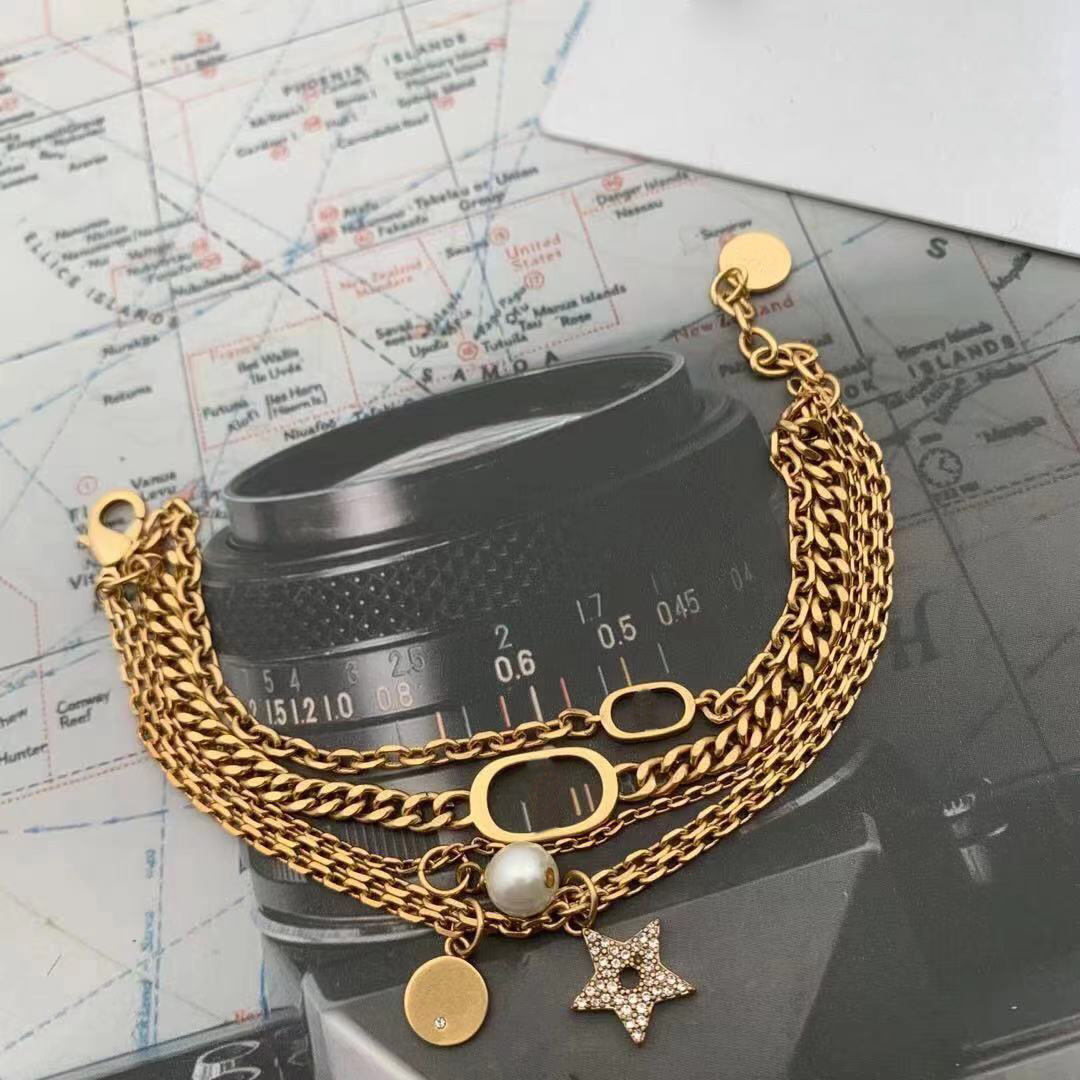 Fashion Charm Bracelets designer wholesale Crystal Stars Charming Bracelet Girls Gift Brand with High Quality Fast Delivery, Golden;silver
Fashion Charm Bracelets designer wholesale Crystal Stars Charming Bracelet Girls Gift Brand with High Quality Fast Delivery, Golden;silver