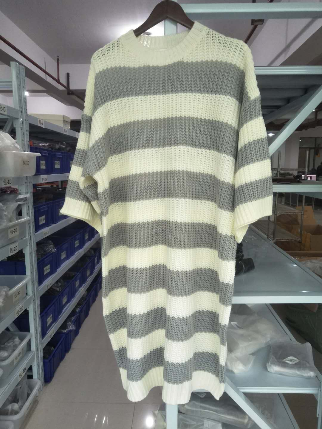 LANMREM Stripe Crew Neck Pullover Sweater Women autumn winter New Loose Large Size Vintage Long Knit Dress Female PC442 210218