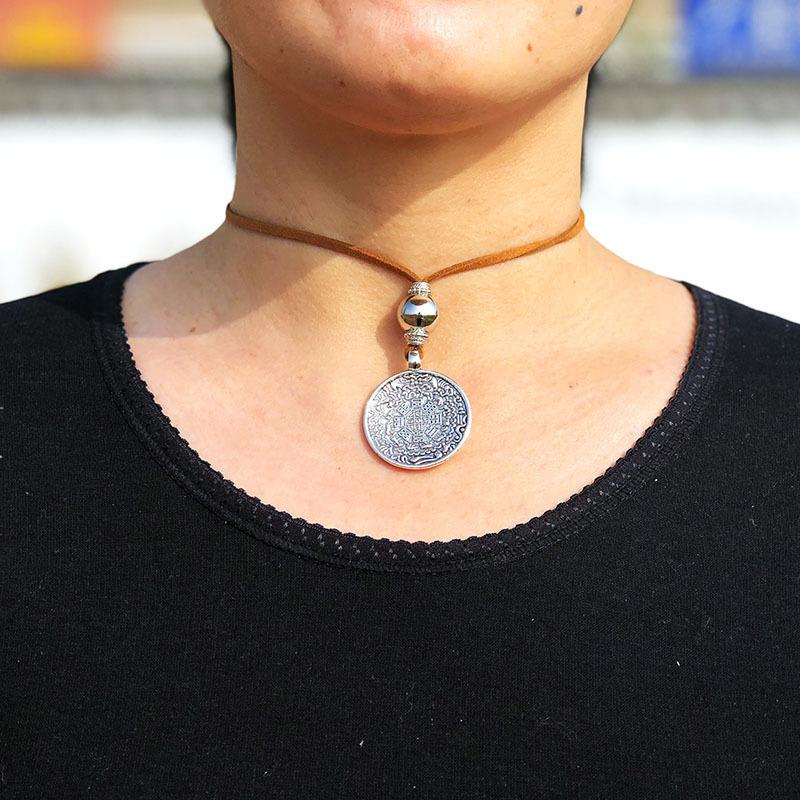 Pendant Necklaces Witchcraft Inca Runes Necklace For Women Men Adjustable Magic Velvet Rope Sweater Chain Silver Color Jewelry Wholesale VGN
Pendant Necklaces Witchcraft Inca Runes Necklace For Women Men Adjustable Magic Velvet Rope Sweater Chain Silver Color Jewelry Wholesale VGN