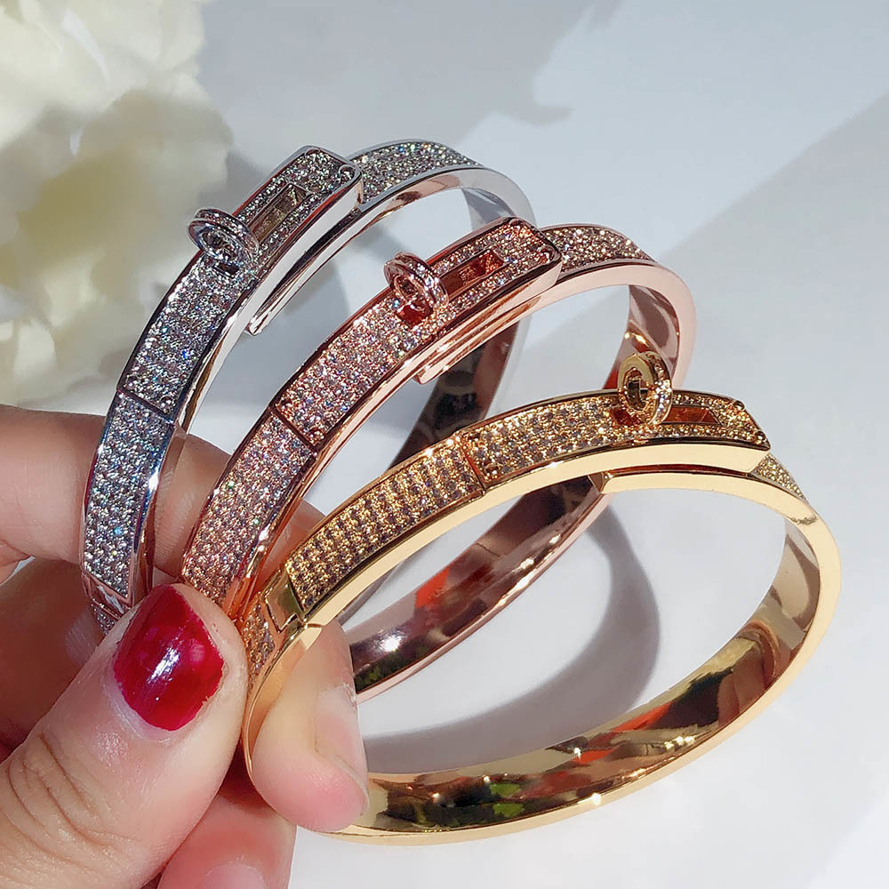 H Brand charms bangles Jewelry 18k Rose white Gold Titanium steel belt face full inlaid Shining Aaa Zirkoon Fashion Women cuff Bracelet
H Brand charms bangles Jewelry 18k Rose white Gold Titanium steel belt face full inlaid Shining Aaa Zirkoon Fashion Women cuff Bracelet