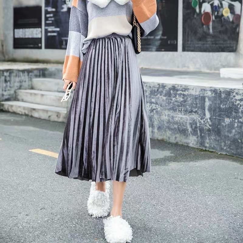 Women Long Metallic Silver Maxi Pleated Skirt Autumn Winter Midi Skirt High Waist Elascity Casual Party Skirt Vintage 210311