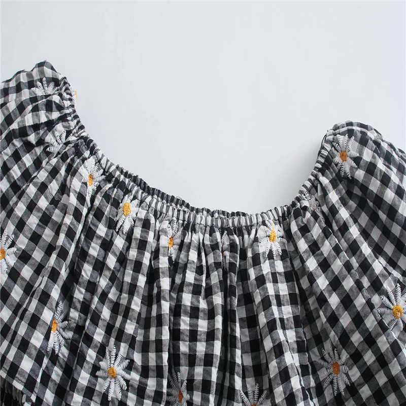 Embroidered Za Blouse Women Long Puff Sleeve Cropped Plaid Top Chic Smocked Elastic Ruffle Retro Shirt Chic Summer Blouses 210602
