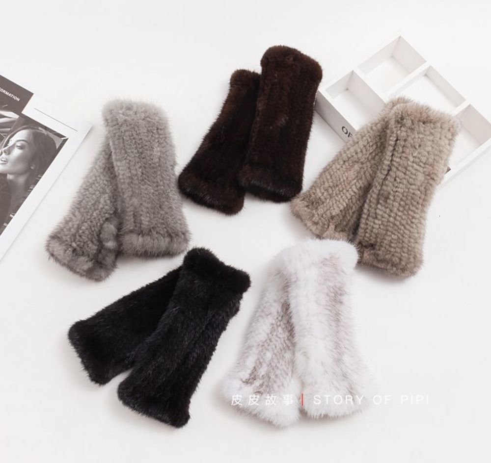 gloves Light luxury autumn and winter knitting Half Finger female warm driving navigation mobile phone touch screen, Blue;gray
gloves Light luxury autumn and winter knitting Half Finger female warm driving navigation mobile phone touch screen, Blue;gray
