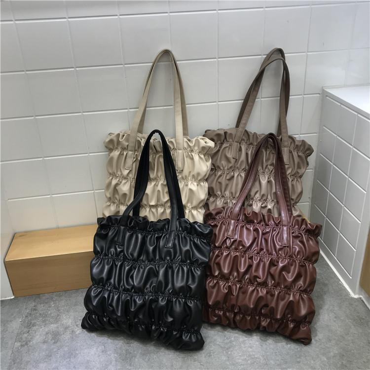 Retro Design Crossbody bags For Women Solid Color Pleated Shoulder Handbags Travel Ladies Female bag Purse Portable Pleated Bag, Black
Retro Design Crossbody bags For Women Solid Color Pleated Shoulder Handbags Travel Ladies Female bag Purse Portable Pleated Bag, Black