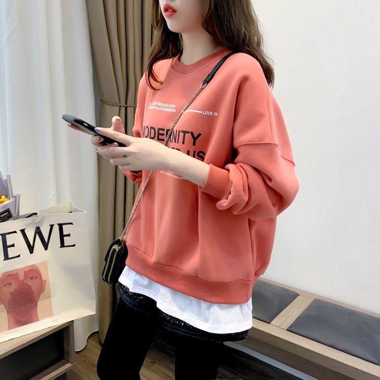 thin / plush 2021 spring and winter stitching fake two-piece sweater women's korean version new long sleeve loose printed top, Blue;black
thin / plush 2021 spring and winter stitching fake two-piece sweater women's korean version new long sleeve loose printed top, Blue;black