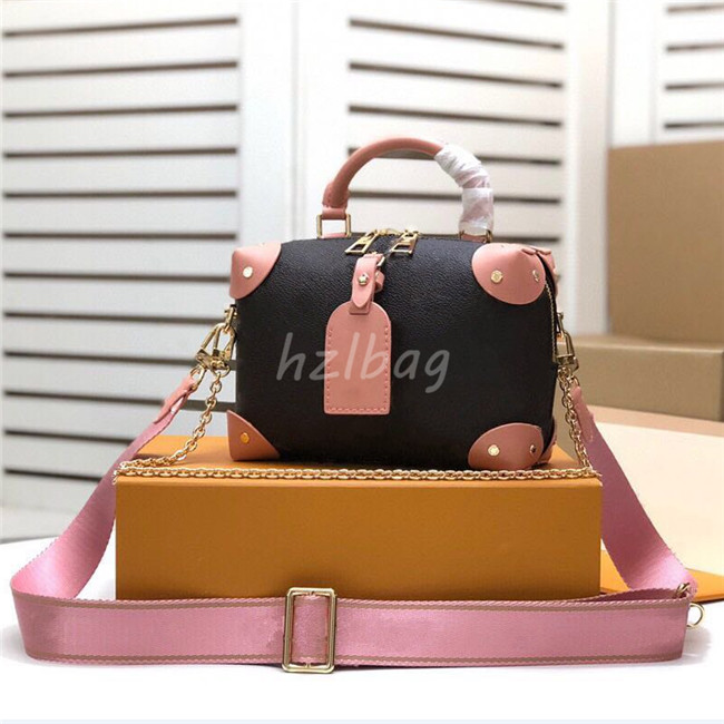 Petite Handbag Malle Cowhide Leather Women Bags Souple Nautical Chain M45531 Up-To-The-Minute Style Designers Shoulder Bag, Color 01
Petite Handbag Malle Cowhide Leather Women Bags Souple Nautical Chain M45531 Up-To-The-Minute Style Designers Shoulder Bag, Color 01