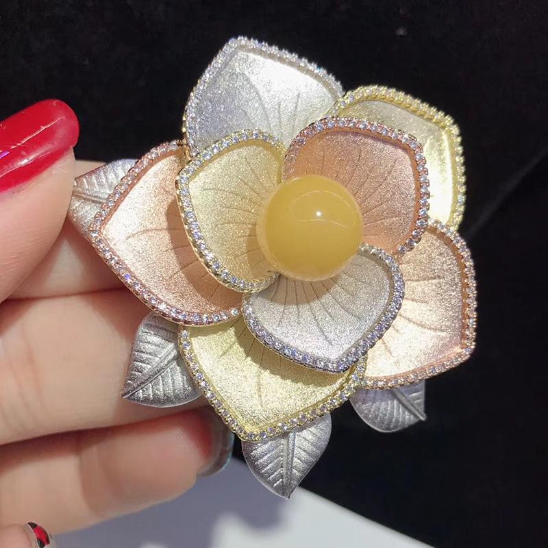 Pins, Brooches Gold Gray Pink Camellia Gradient Brooch For Elegant Ladies Dress Coat Accessories Zircon Gift
Pins, Brooches Gold Gray Pink Camellia Gradient Brooch For Elegant Ladies Dress Coat Accessories Zircon Gift