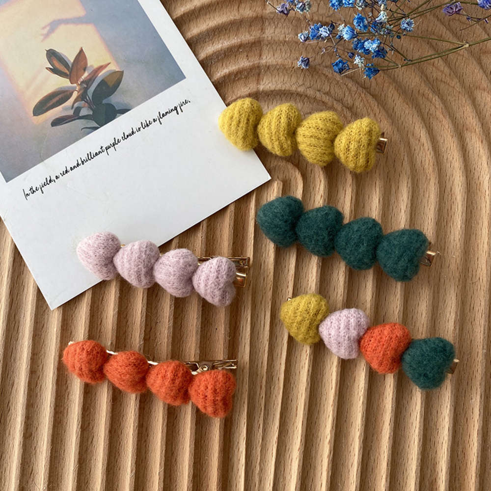 Candy color Plush love sweet girl's lovely banger contrast hairpin with Mori hair accessories, Golden;silver
Candy color Plush love sweet girl's lovely banger contrast hairpin with Mori hair accessories, Golden;silver
