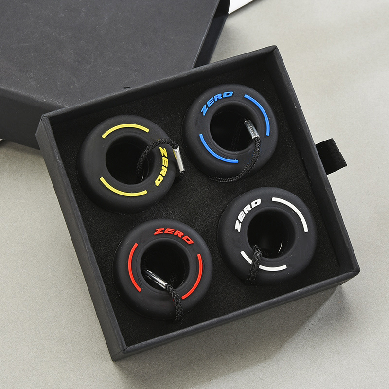 Box and 4 Pcs Racing Tire Set Keychain Mini Simulation Tire Pendant Men and Women Car Key Chain Ring Gift For Friend 220228