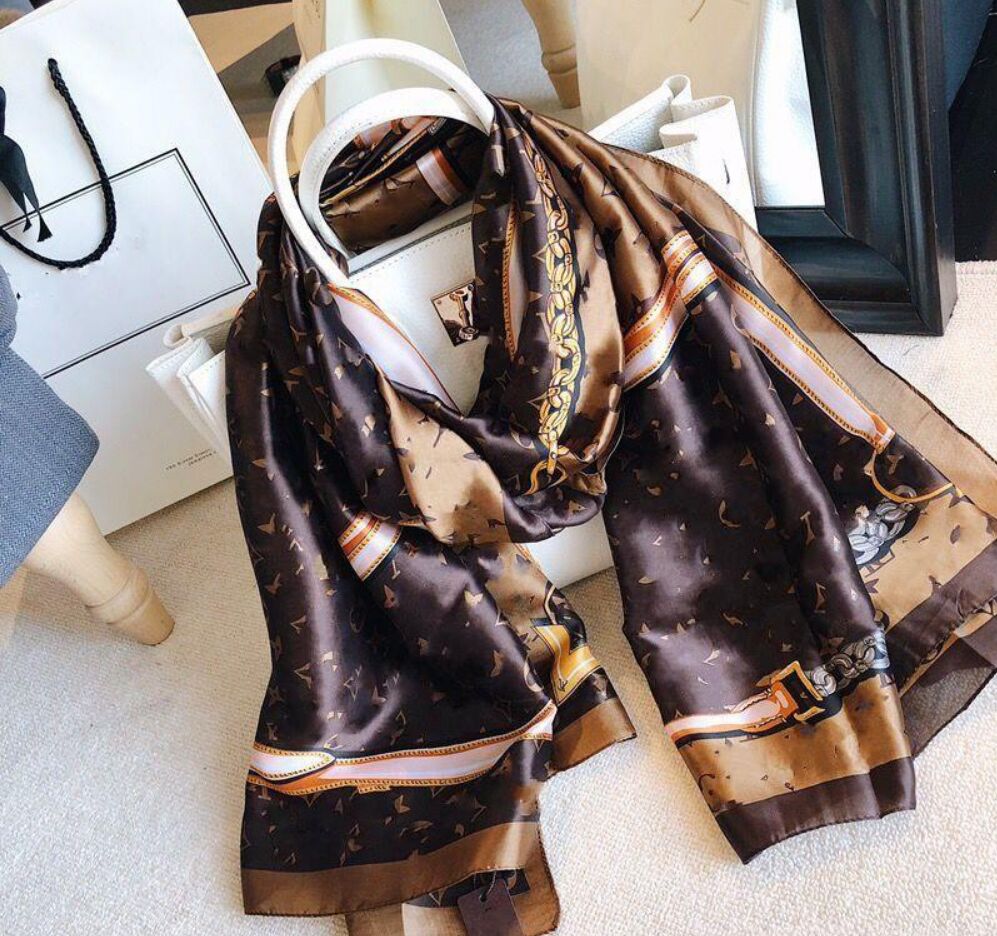 Nice quality classic brand 100% Silk scarf for Women New Spring Design Chain Style Long Scarves Scarfs Wrap With Tag 180x90Cm Shawls, Blue;gray
Nice quality classic brand 100% Silk scarf for Women New Spring Design Chain Style Long Scarves Scarfs Wrap With Tag 180x90Cm Shawls, Blue;gray