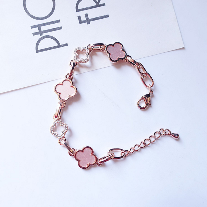 2021sweet Four-Petal Flower Bracelet Korean Style Simple Flower Fashion Refined Rhinestone Fresh Hand Jewelry Women, Black
2021sweet Four-Petal Flower Bracelet Korean Style Simple Flower Fashion Refined Rhinestone Fresh Hand Jewelry Women, Black