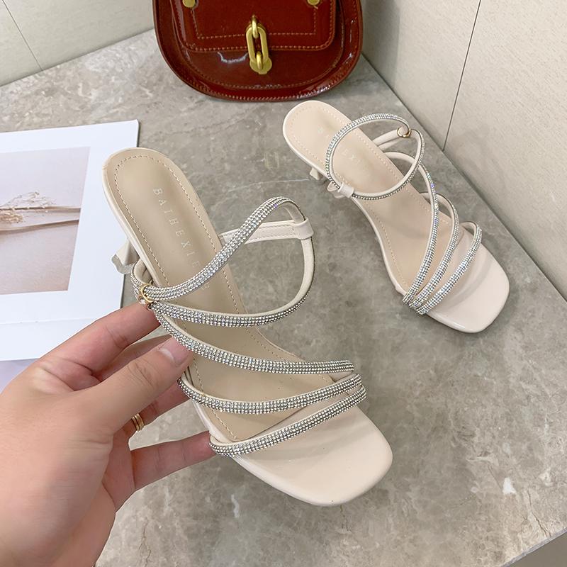 Sandals Summer Women Mid Heel Dress Rough With The Fish Head Word Buckle Open-toed Zandalias De Verano Mujer, Beige
Sandals Summer Women Mid Heel Dress Rough With The Fish Head Word Buckle Open-toed Zandalias De Verano Mujer, Beige
