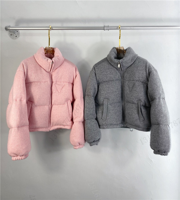 2020 New Ladies High Quality Fashion Long Sleeve Stand Collar Cashmere Knit Down Jacket Women Female, Pink
2020 New Ladies High Quality Fashion Long Sleeve Stand Collar Cashmere Knit Down Jacket Women Female, Pink