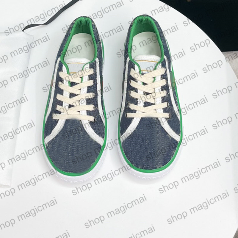 Desinger Multi-color Sneakers Fashion Casual High Quality Shoes with Box Trendy Boys Girls contact Color School Wearings, Black
Desinger Multi-color Sneakers Fashion Casual High Quality Shoes with Box Trendy Boys Girls contact Color School Wearings, Black