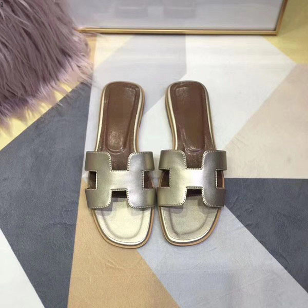 2021 Brand Flats Sandals Dust Bag High Quality Slippers Designers Shoes Loafers Fashion Flip Flops Boots Sneakers 35-41 mkX001
2021 Brand Flats Sandals Dust Bag High Quality Slippers Designers Shoes Loafers Fashion Flip Flops Boots Sneakers 35-41 mkX001
