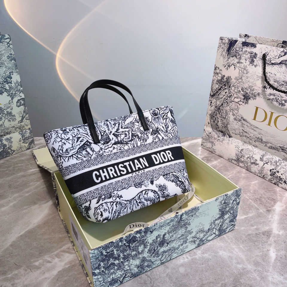Hanghhangbag Women S Mini Luxurys Designers Bags 2021 Designer Womens handbags Purses Crossbody Bag Wallet Handbag Louisbags_18 Vegetab WD5L
Hanghhangbag Women S Mini Luxurys Designers Bags 2021 Designer Womens handbags Purses Crossbody Bag Wallet Handbag Louisbags_18 Vegetab WD5L