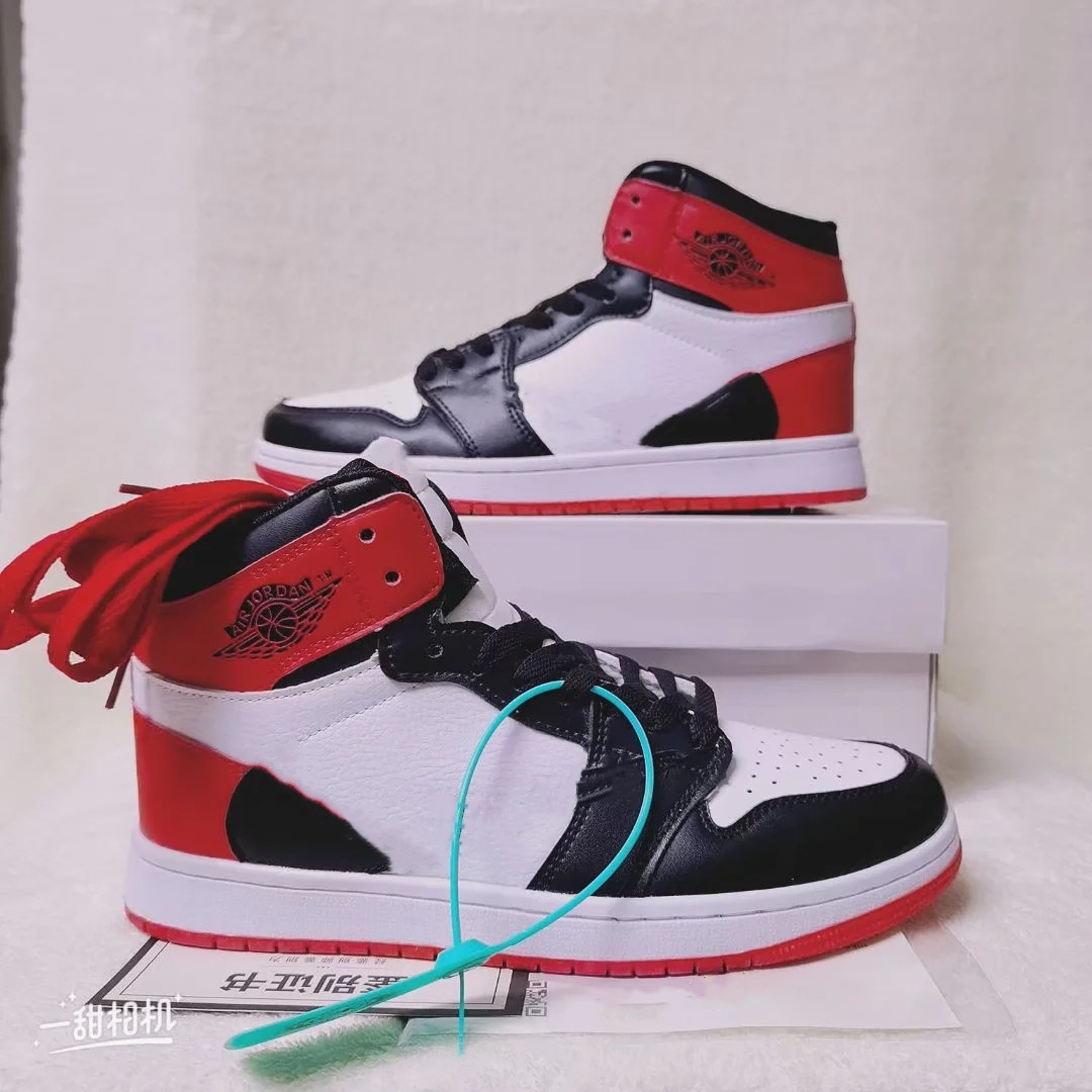 Christmas Fashion Barb high top MEN'S Roller Shoes Lace Spring Autumn women's sports SHOE Eur size 36-44 brand leather, Red
Christmas Fashion Barb high top MEN'S Roller Shoes Lace Spring Autumn women's sports SHOE Eur size 36-44 brand leather, Red