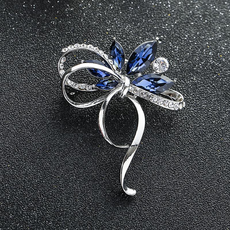 Pins, Brooches Charm Female Blue Crystal Brooch Trendy Silver Color Jewelry For Women Cute Flower Zircon Pin Dress Coat Accessories
Pins, Brooches Charm Female Blue Crystal Brooch Trendy Silver Color Jewelry For Women Cute Flower Zircon Pin Dress Coat Accessories